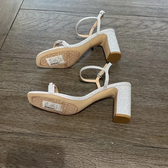 NWT Jewel Badgley Mischka Silver jewel dressy block heels | Size 7 - Picture 11 of 13